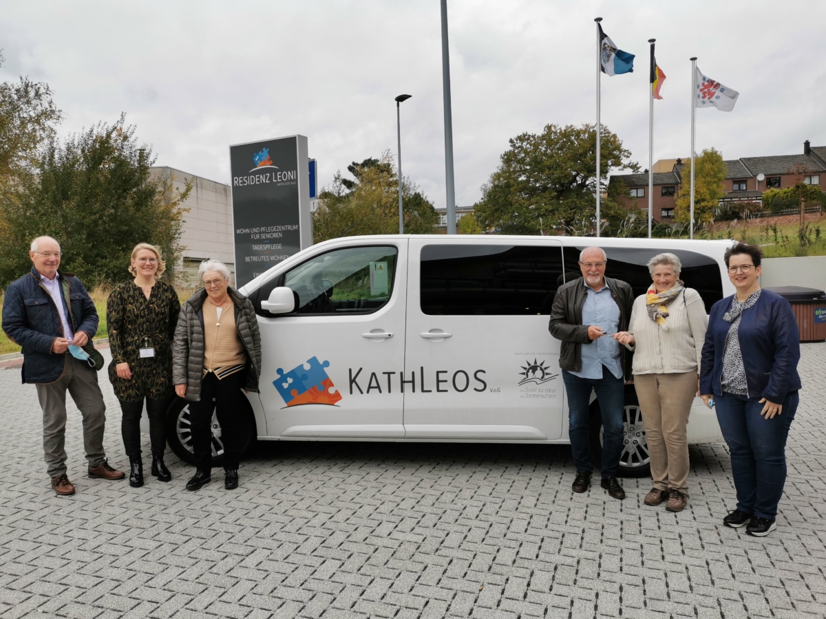 « Sonnenschein » fait don d’un minibus pour les séniors