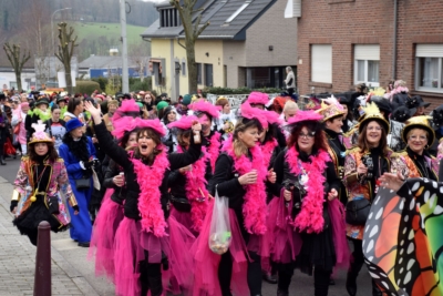 Altweiberumzug hat jecke Tage eingeleitet – Am Samstag Kinderumzug