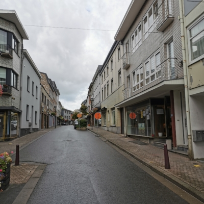Balkongeländer-Lieferung: Kirchstraße am Donnerstag gesperrt
