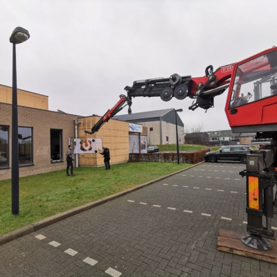 Beschädigte Fensterscheiben am Galmeibad ersetzt