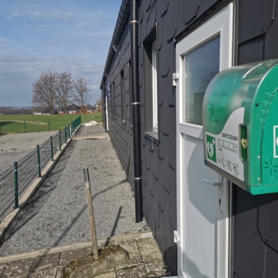 Où se trouvent les défibrillateurs dans notre commune?