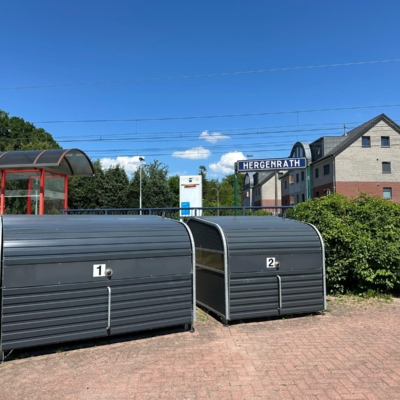Abschließbare Fahrradboxen am Hergenrather Bahnhof in Betrieb
