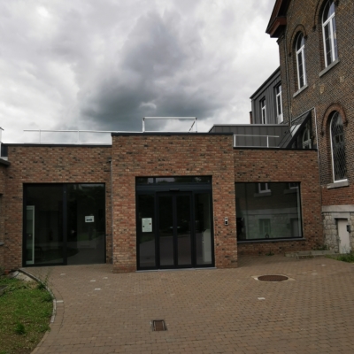 Nouveauté dès ce lundi : accès à la maison communale uniquement par la cour intérieure