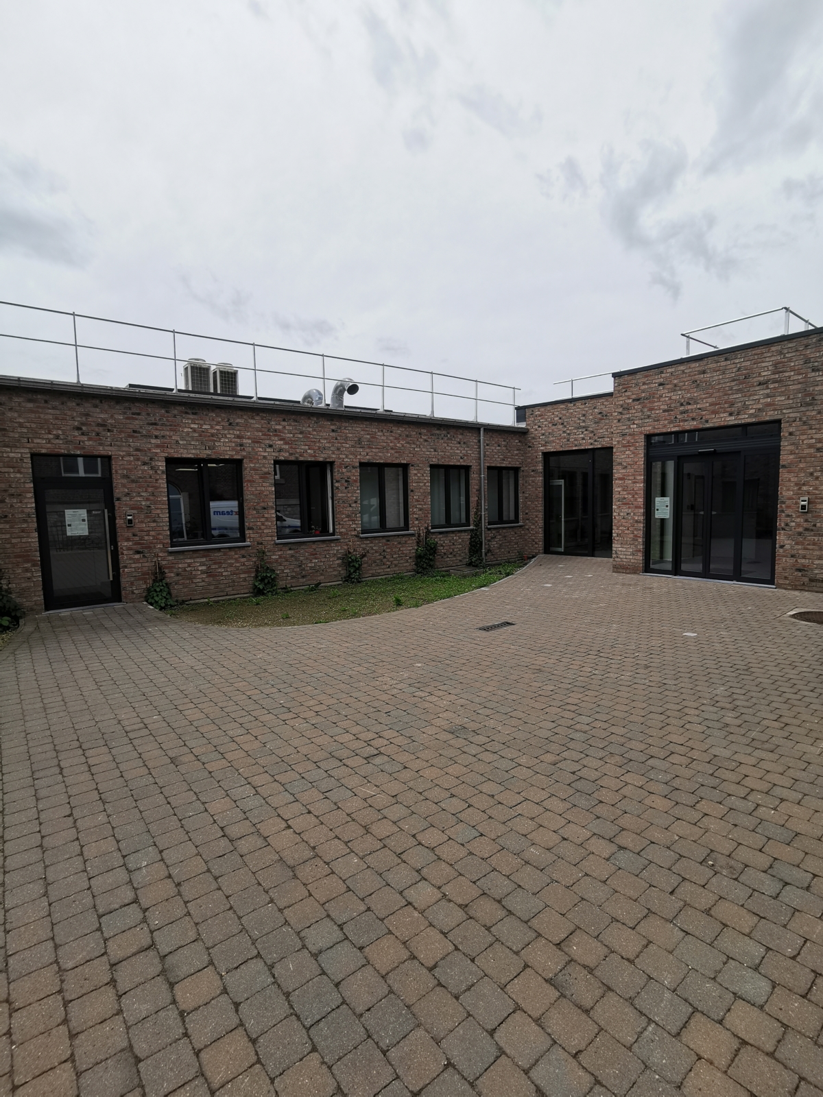 Zugang zum Gemeindehaus ab Montag nur noch über den Innenhof