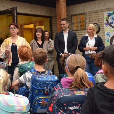 Die Fotos vom Schulstart – Bürgermeister und Schöffin zu Besuch